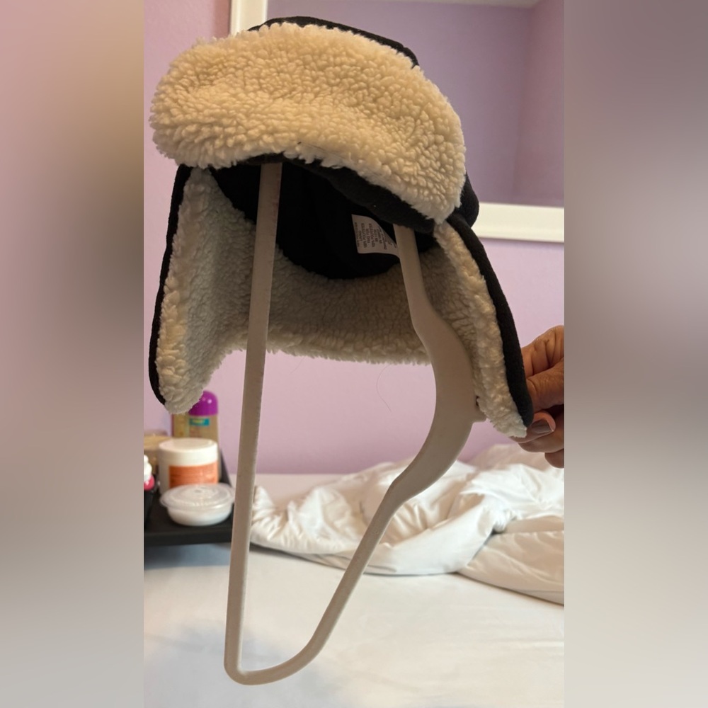 Black and White Sherpa Hat